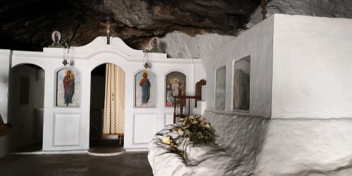 Chapelle de la grotte de Mylatos